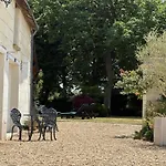 Les Peupliers Loire Bed & Breakfast