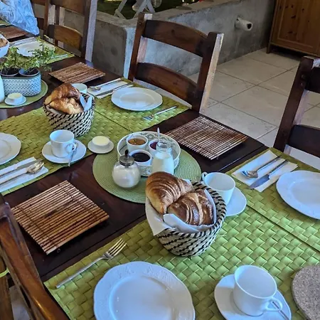 Les Peupliers Loire Bed and breakfast 3*